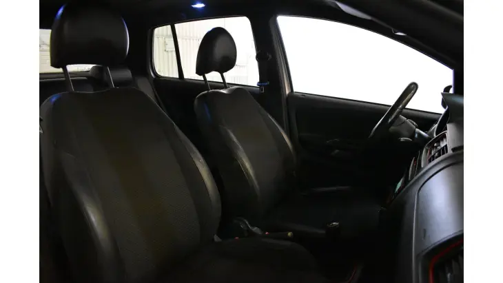 FOX - 1.6 MI ROCK IN RIO 8V 4P MANUAL