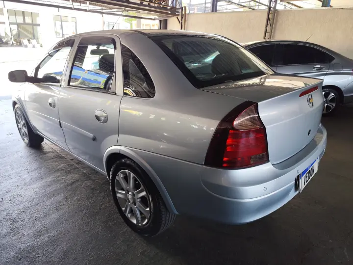 CORSA 1.4 MPFI Premium Sedan 8V