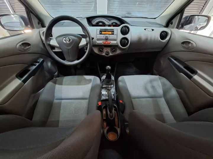 Etios 1.3 Xs 16V Flex 4P Manual