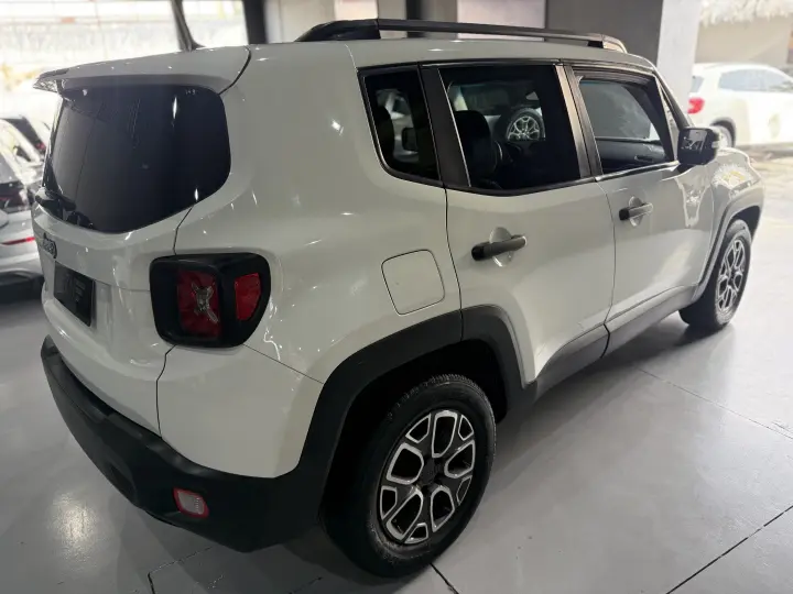 RENEGADE 1.8 16V FLEX 4P AUTOMÁTICO