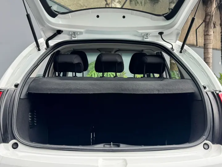 C3 1.6 VTI 120 Exclusive Eat6