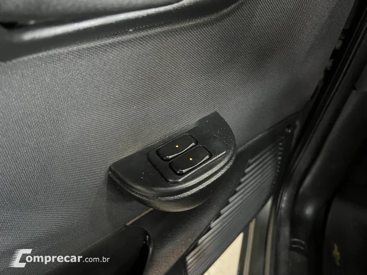 CLASSIC 1.0 MPFI ADVANTAGE 8V FLEX 4P MANUAL