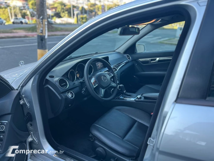 C 180 1.8 Cgi Classic 16V Turbo Gasolina 4P Automático