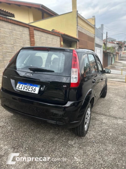 FIESTA 1.6 MPI Class Hatch 8V