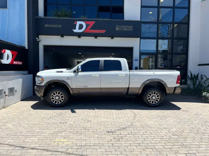 3500 6.7 Laramie Longhorn 4X4 CD 6 Cilindros Turbo