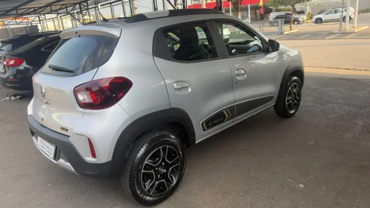 Kwid 27 KW E-TECH INTENSE ELÉTRICO