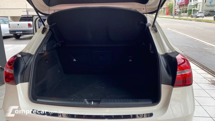 MERCEDES-BENZ GLA 200 1.6 CGI ENDURO 7G-DCT