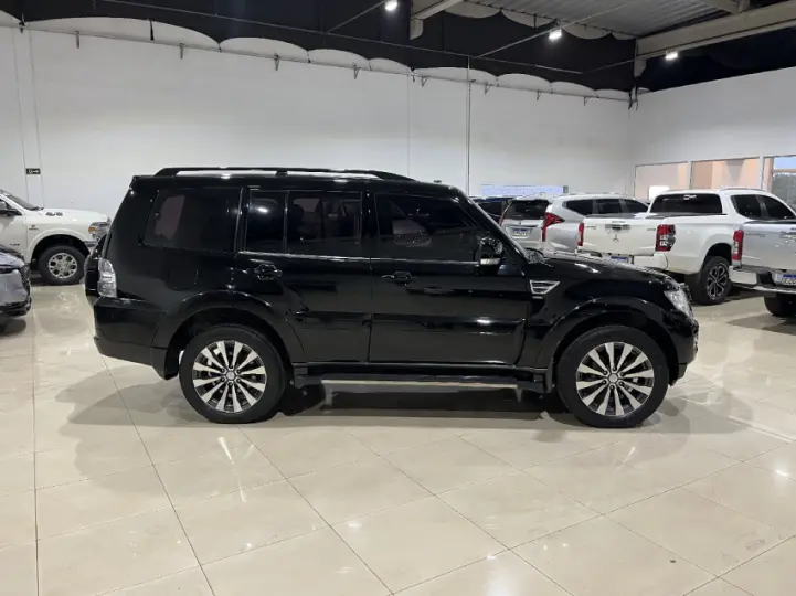 PAJERO 3.2 Full HPE 4X4 16V Turbo Intercooler