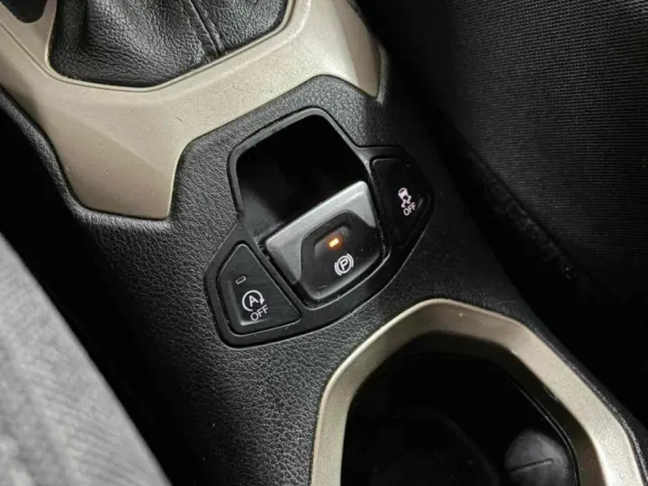 RENEGADE 1.8 16V FLEX 4P AUTOMÁTICO