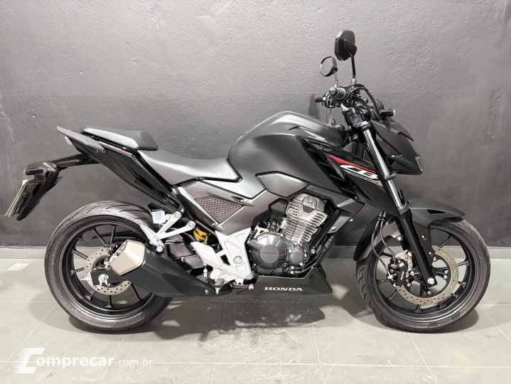 CB 300 F TWISTER CBS