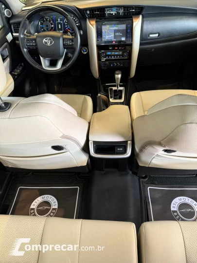 HILUX SW4 2.8 D-4d Turbo Diamond 7L 4X4