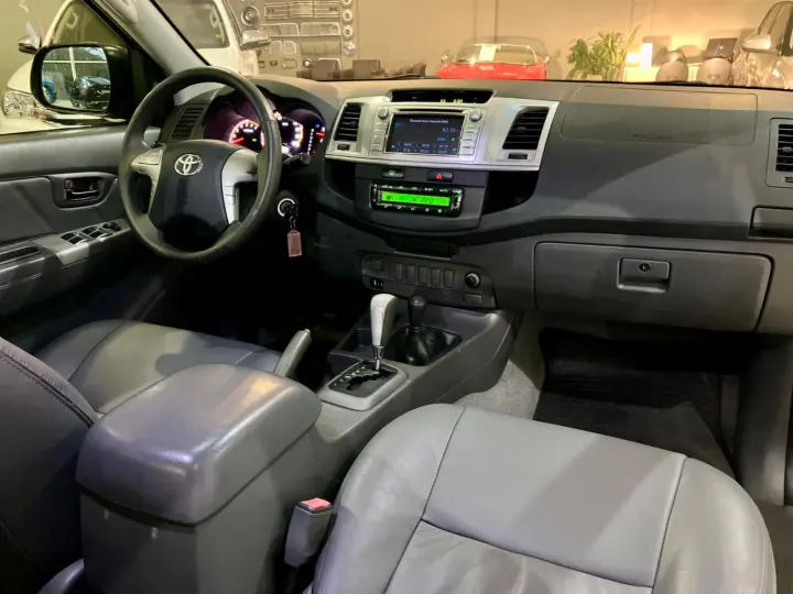 Hilux Caminhonete 2.7 16V 4P SRV FLEX 4X4  CABINE DUPLA AUTO