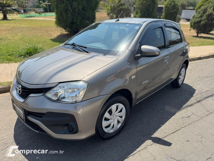 Etios 1.5 XS Hatch