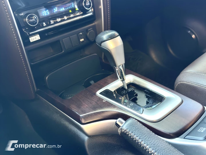 HILUX SW4 2.7 SRV 7 LUGARES 4X2 16V FLEX 4P AUTOMÁTICO