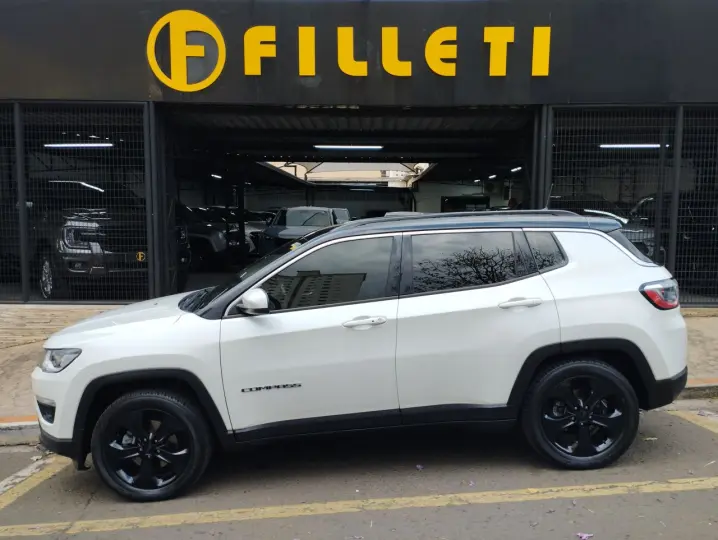 Compass 2.0 16V 4P LONGITUDE FLEX AUTOMÁTICO