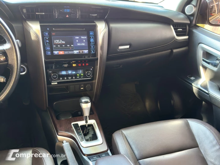 HILUX SW4 2.7 SRV 7 LUGARES 4X2 16V FLEX 4P AUTOMÁTICO