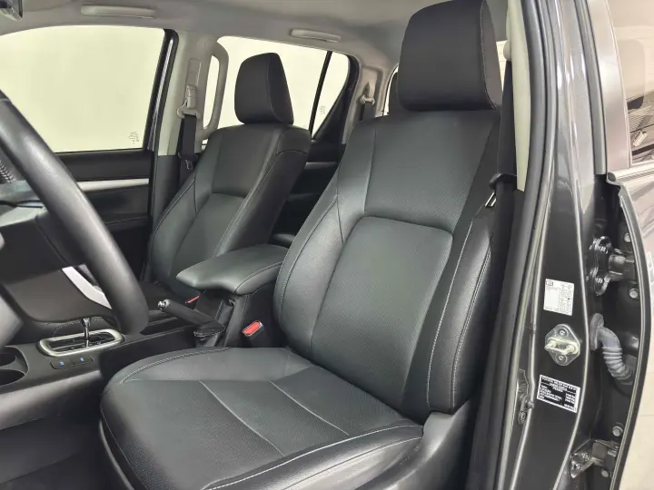 HILUX 2.8 D-4D TURBO DIESEL CD SRX PLUS 4X4 AUTOMÁTICO