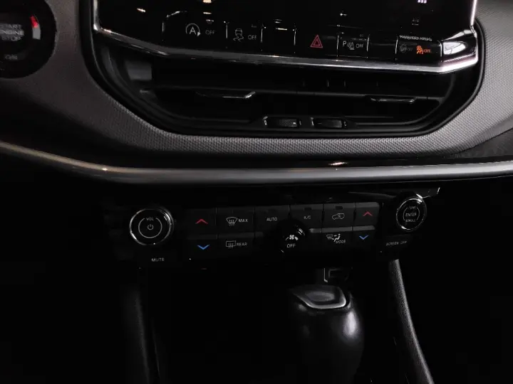 COMPASS 1.3 T270 TURBO FLEX LONGITUDE AT6