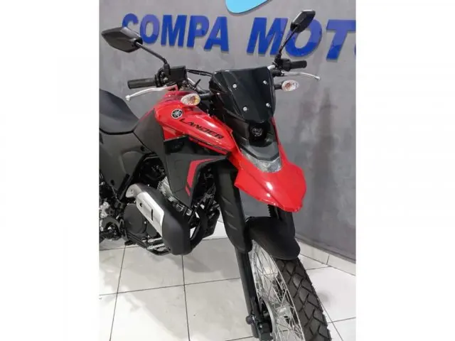 XTZ 250 LANDER CONNECTED - Trail