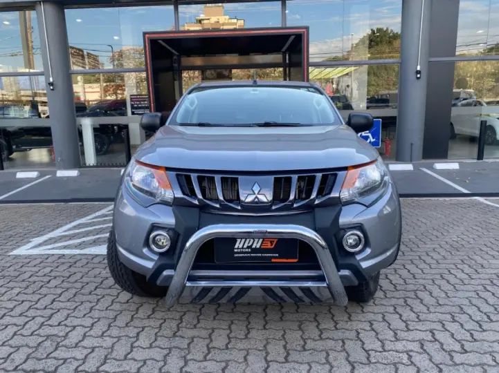 L200 TRITON 2.4 16V Turbo Sport Outdoor GLS CD 4X4