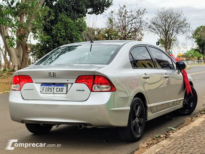 CIVIC 1.8 LXS 16V FLEX 4P AUTOMÁTICO