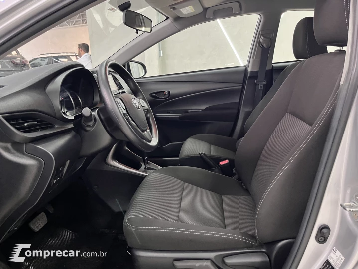 YARIS 1.5 16V Sedan XL