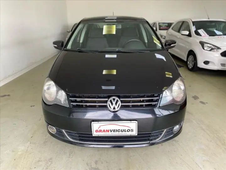 POLO SEDAN 1.6 MI COMFORTLINE 8V FLEX 4P AUTOMATI