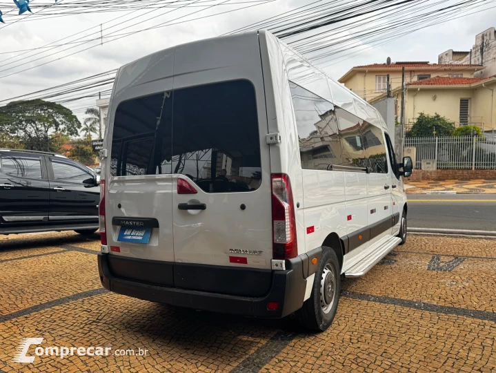 MASTER 2.3 DCI Minibus Executive L3h2 16 Lugares 16V