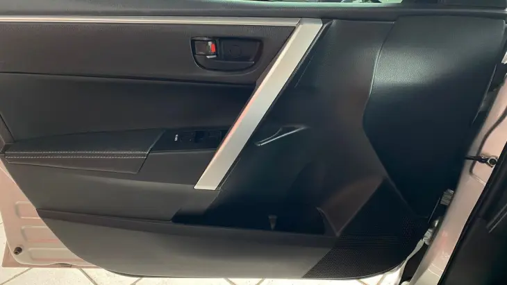 TOYOTA COROLLA 2.0 XEI 16V