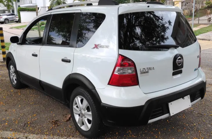 LIVINA 1.6 SL X-gear 16V