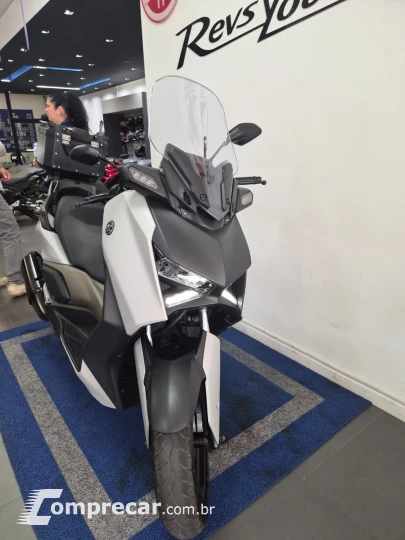 XMAX 250 CONNECTED