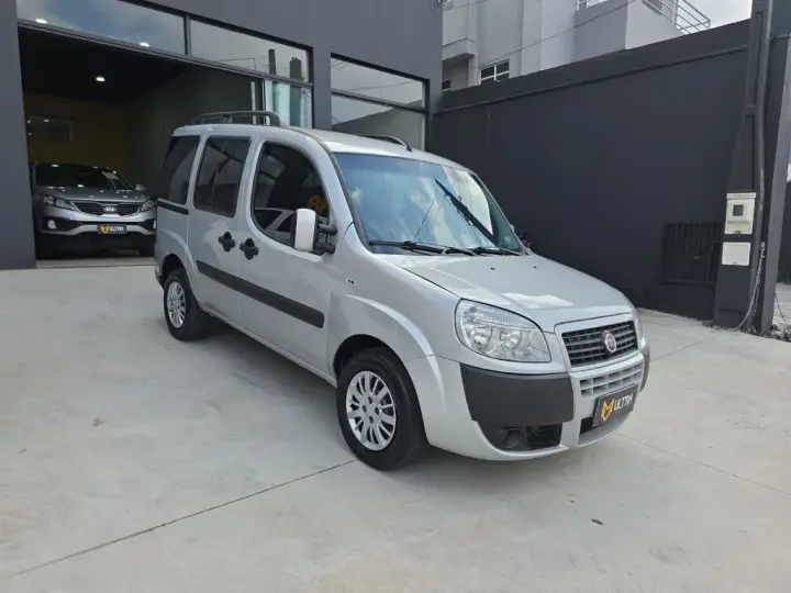 Doblo ESSENCE 1.8 Flex 16V 5p