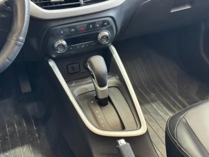 ONIX 1.0 TURBO FLEX PLUS PREMIER AUTOMÁTICO