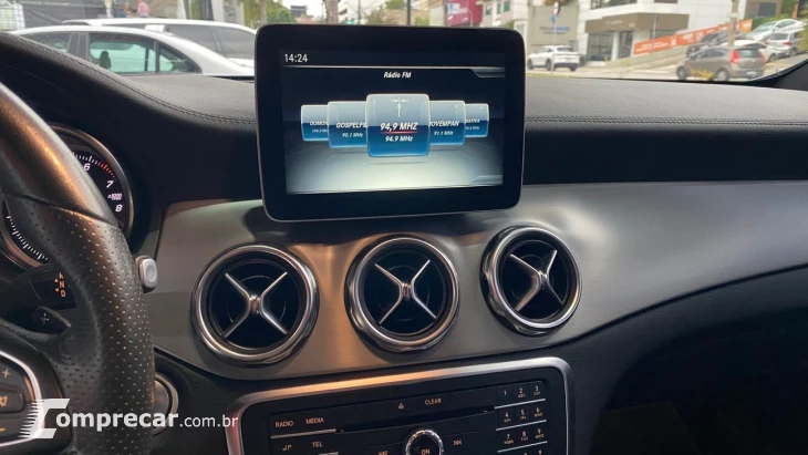 MERCEDES-BENZ GLA 200 1.6 CGI ENDURO 7G-DCT