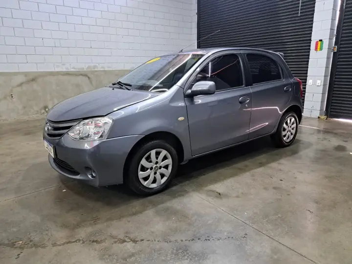 Etios 1.3 Xs 16V Flex 4P Manual