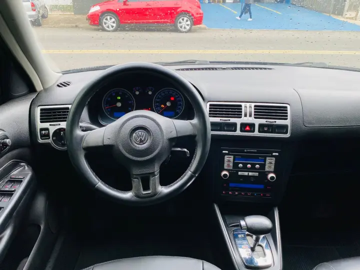 BORA 2.0 MI Comfortline 8V