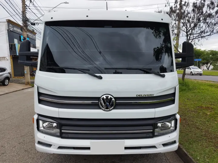 Delivery 6.170 (carroceria + Cabine Suplementar)