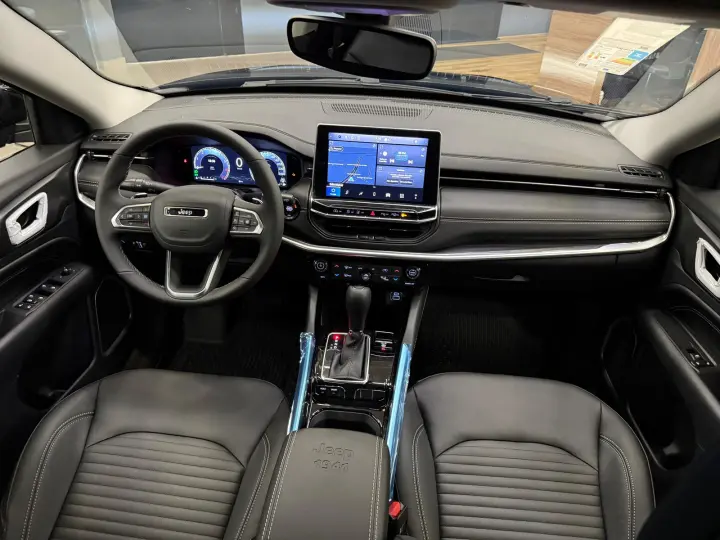 COMMANDER 1.3 T270 Turbo Longitude