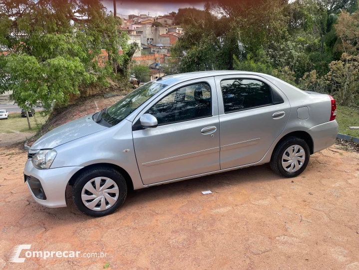 ETIOS 1.5 X Sedan 16V