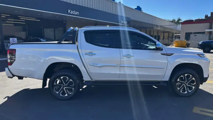 L200 TRITON 2.4 16V Turbo Sport Hpe-s CD 4X4