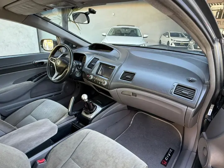 Civic Sed. LXL/LXL SE 1.8 Flex 16V Mec.