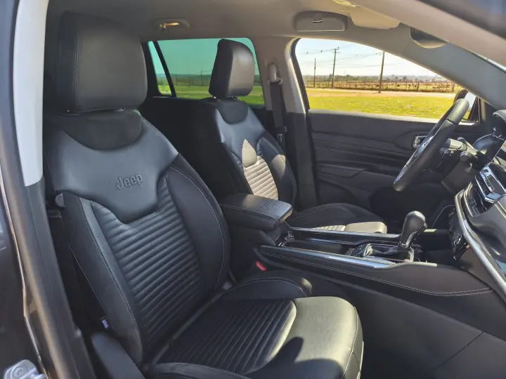 COMMANDER 1.3 T270 TURBO FLEX LONGITUDE AT6