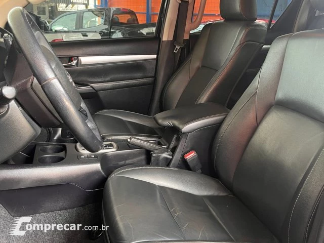 HILUX - 2.8 D-4D TURBO CD SRV 4X4 AUTOMÁTICO