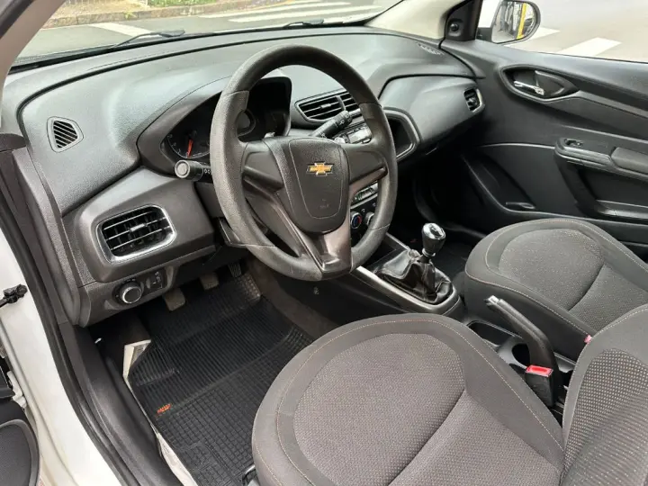 ONIX HATCH LT 1.0 8V FlexPower 5p Mec.