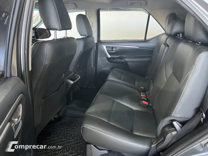 HILUX SW4 2.7 SRV 4X2 16V