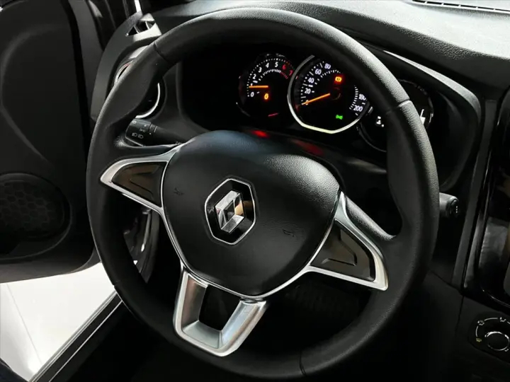 LOGAN 1.6 16V SCE FLEX ZEN X-TRONIC