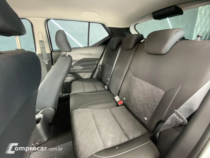 KICKS Active 1.6 16V Flex Aut.