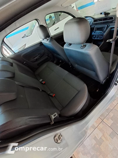 VOYAGE 1.0 12V MPI Totalflex