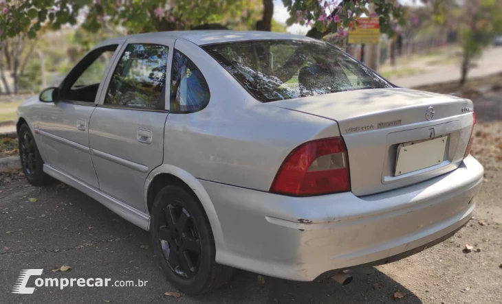 VECTRA 2.2 MPFI GL Milenium 8V