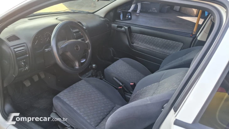 ASTRA 1.8 MPFI GL 8V